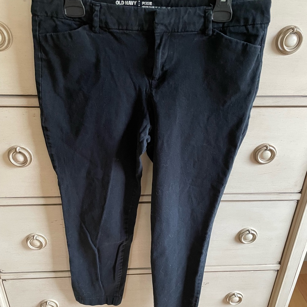 COPY - Old Navy black pixie pant- used
